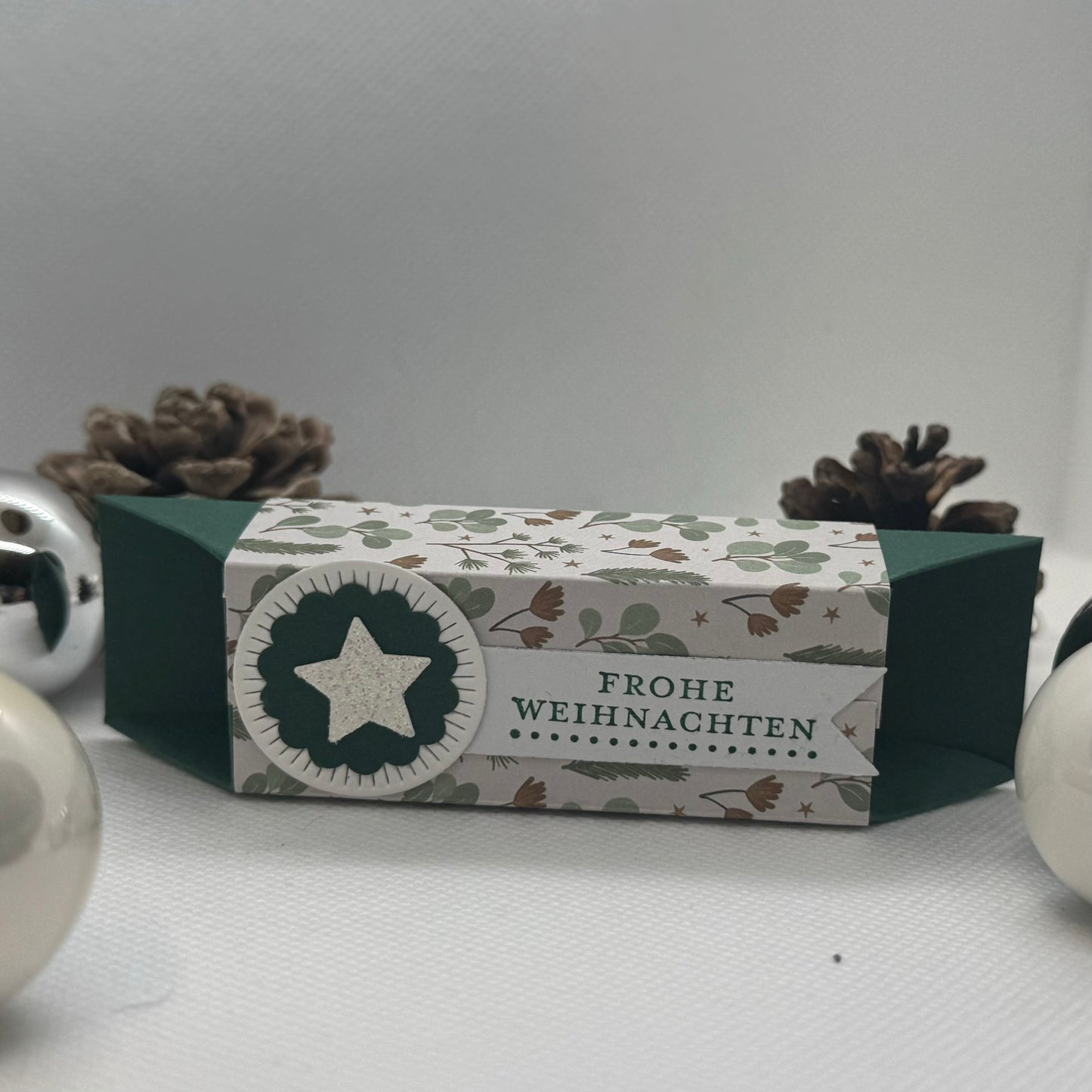 Geschenkebox "Frohe Weihnachten" in grün