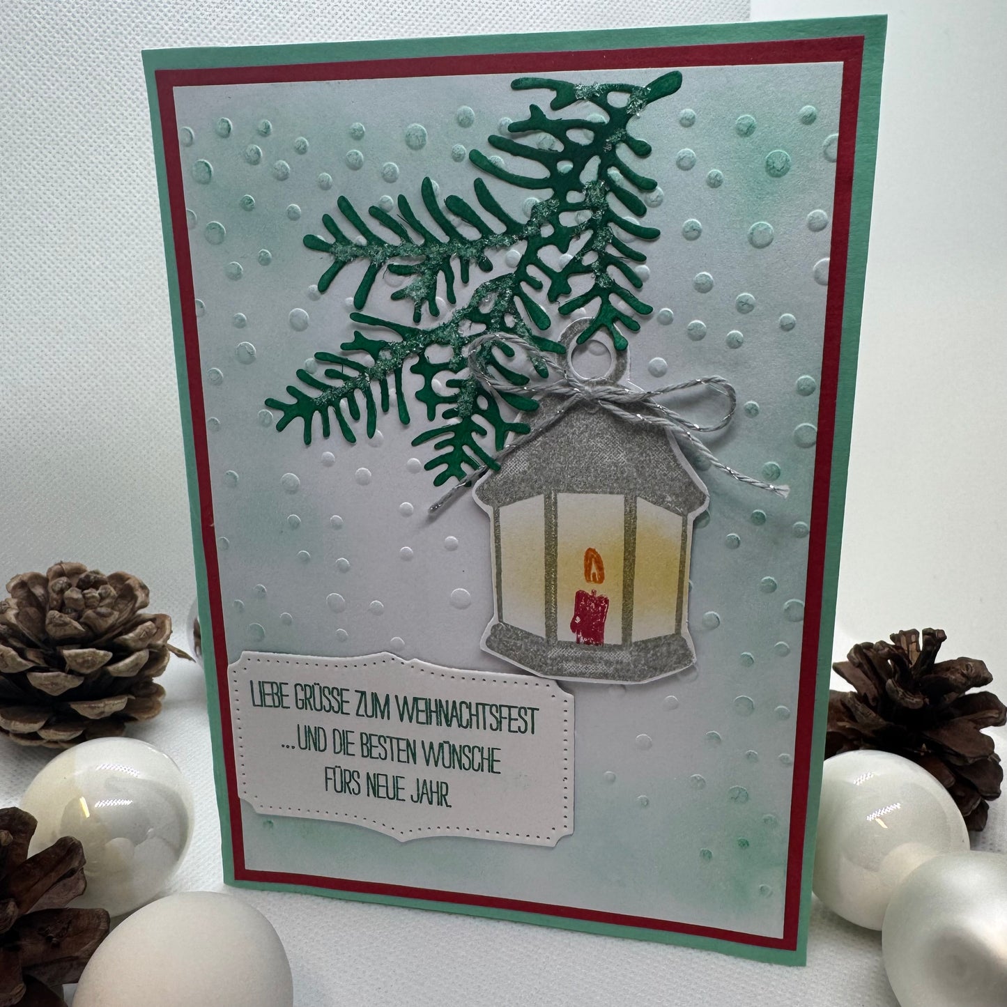 Weihnachtskarte "Weihnachts- und Neujahrsgrüße" in grün