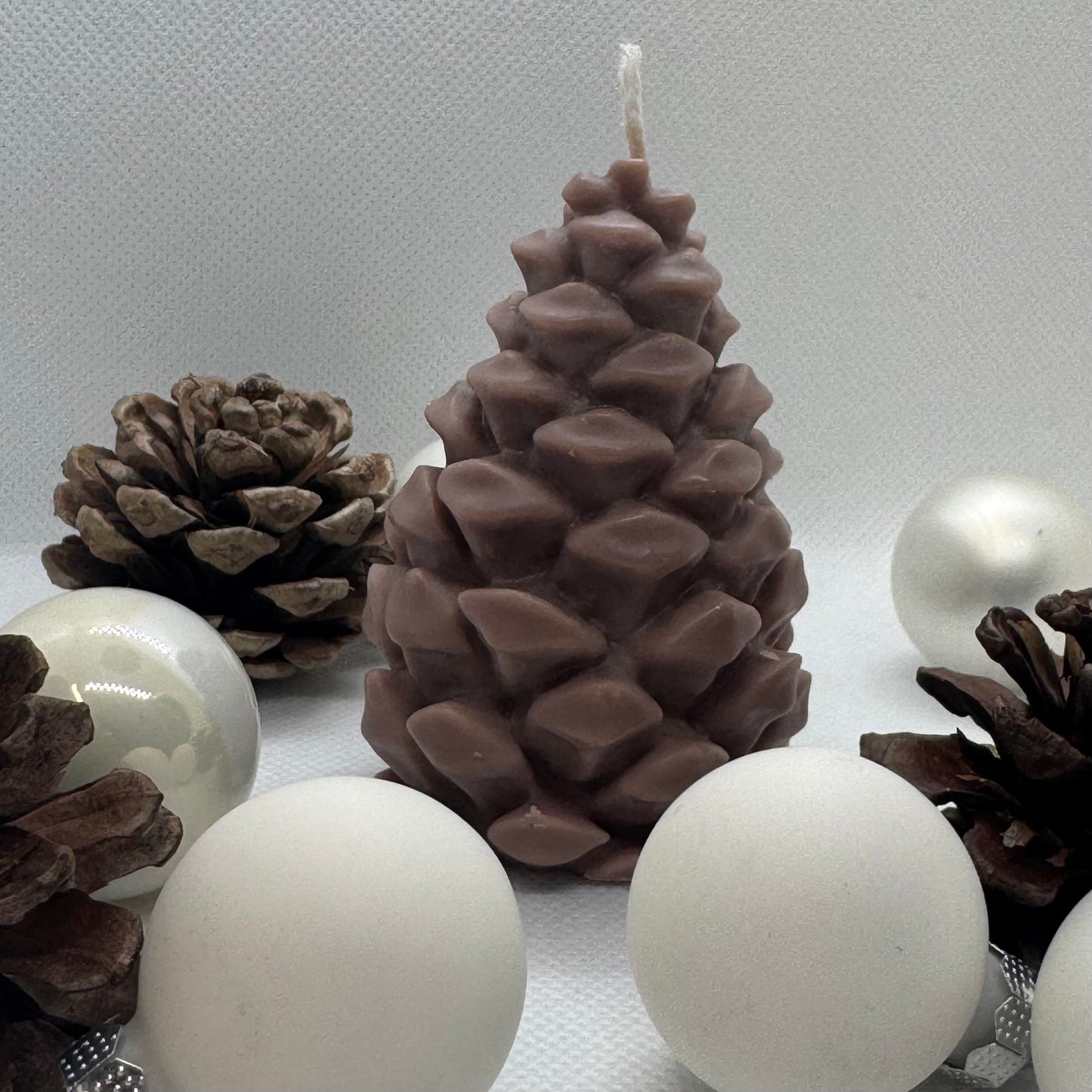 Tannenzapfenkerze